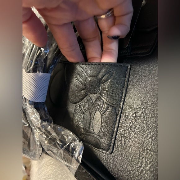 ❤️🖤NWT-Disney Minnie & Mickey Mini
Convertible Backpack❤️🖤 - Picture 7 of 10